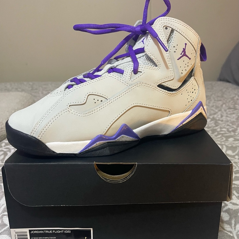 Jordan True Flight Sneakers